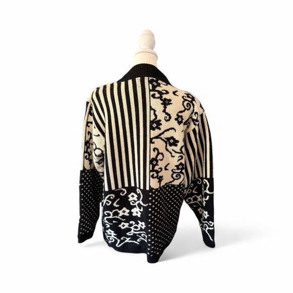 Alfred Dunner Black and White Patterned Turtleneck Sweater - Picture 9 of 9